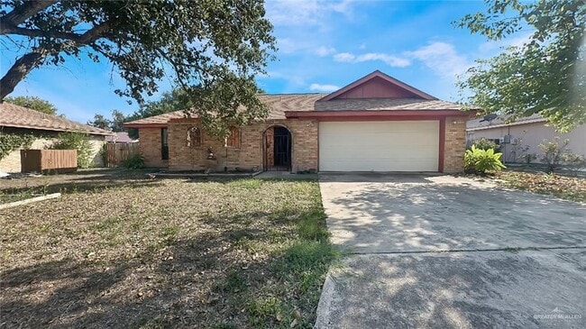 Building Photo - 14 Hummingbird Ave