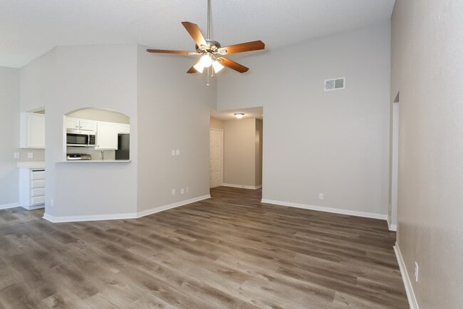 Photo - 736 Rusty Spur Dr