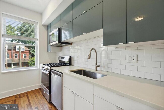 Photo - 4815 Chester Ave