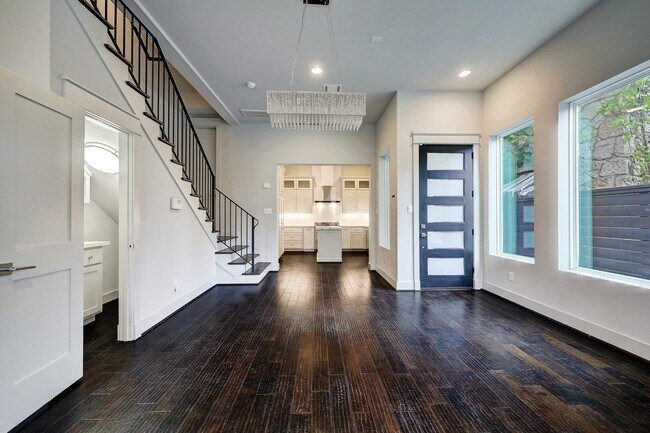 Photo - 609 W Pierce St