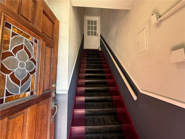 Photo - 117 Vine St SW Unidad B