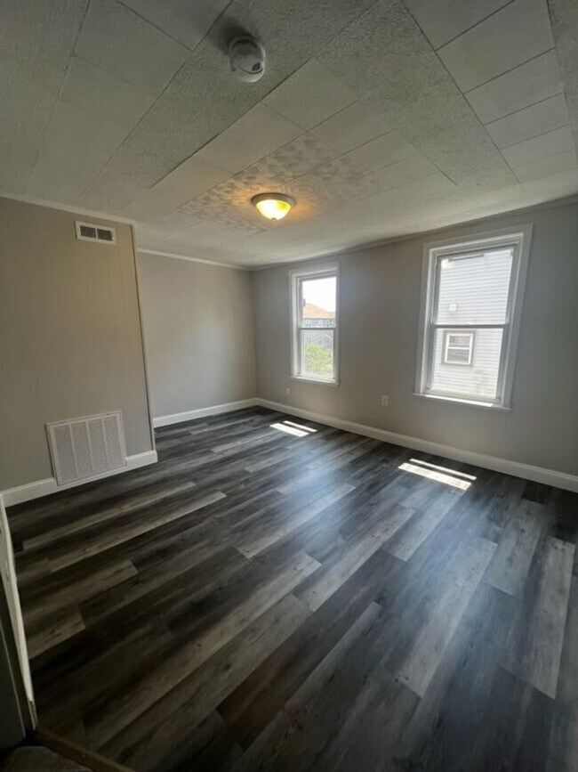 Photo - 480 Realty, LLC Unit Apt. 4