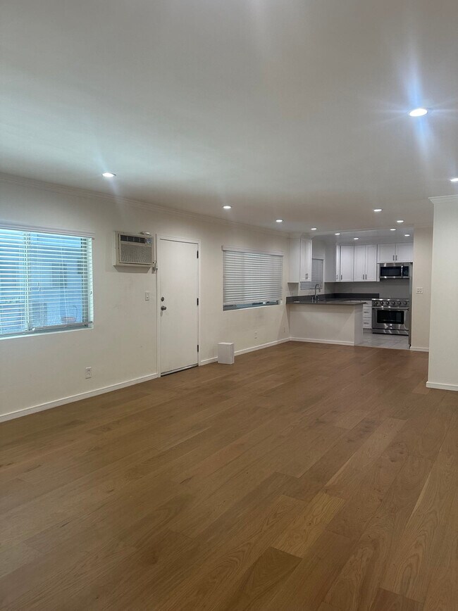 Photo - 1632 Camden Ave Unit 104