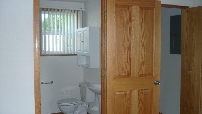 Photo - N9808 Highway 49