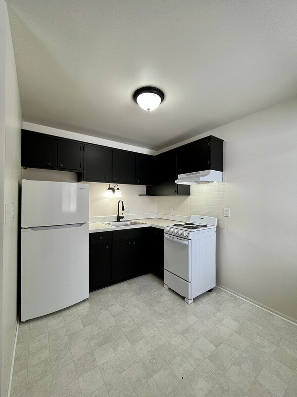 Photo - 650 Harrison Blvd