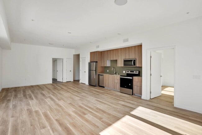 Photo - 2221 S Western