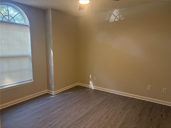 Photo - 106 Windridge Dr