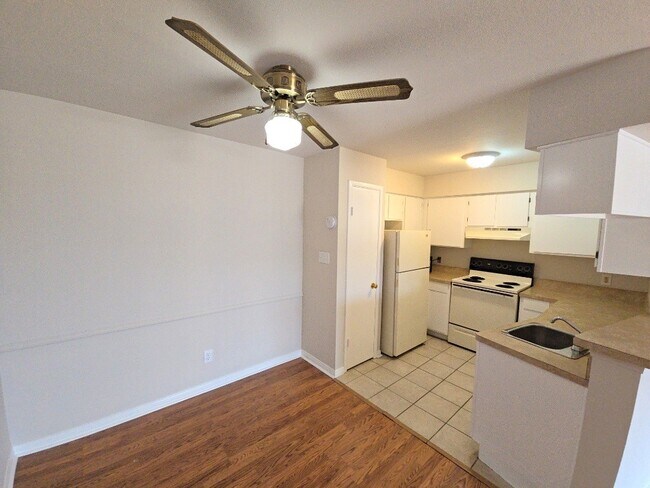 Photo - 2626 Holly Hall St