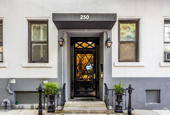 Entrance - 250 W 22nd St
