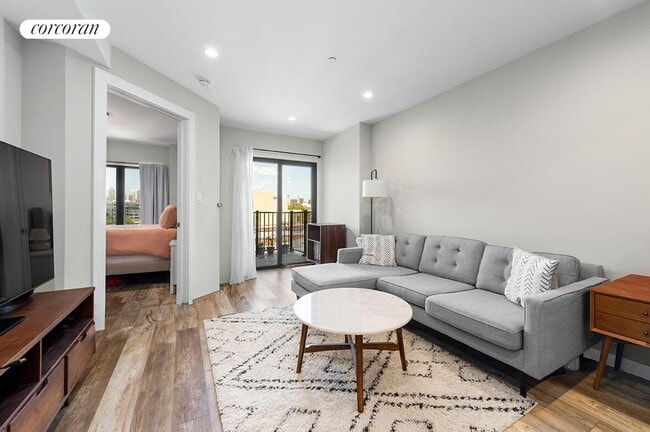 Photo - 30-82 Crescent Street 7E