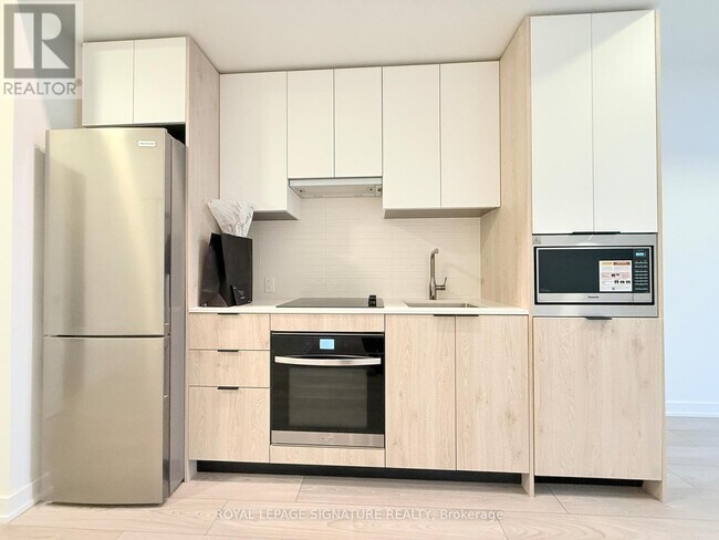 Photo - 1007 The Queensway Unité 923