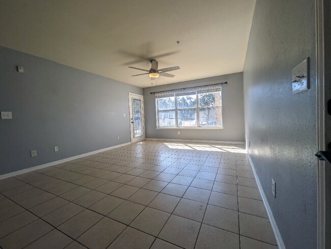 4050 Dancing Cloud Ct Unit 303