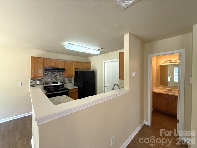 Photo - 6831 Sunman Rd