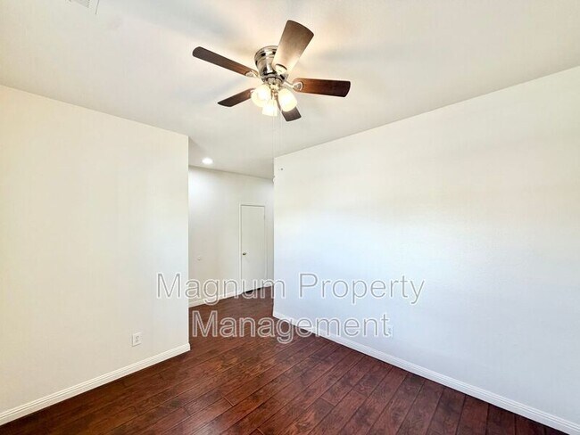 33205 Gypsum St