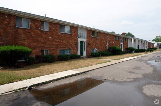 Heritage & Crestwood Apartments - Heritage & Crestwood Apartments