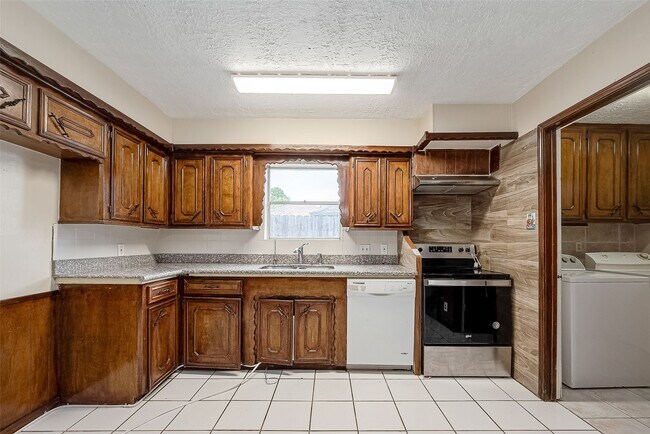 Photo - 9318 Benning Dr