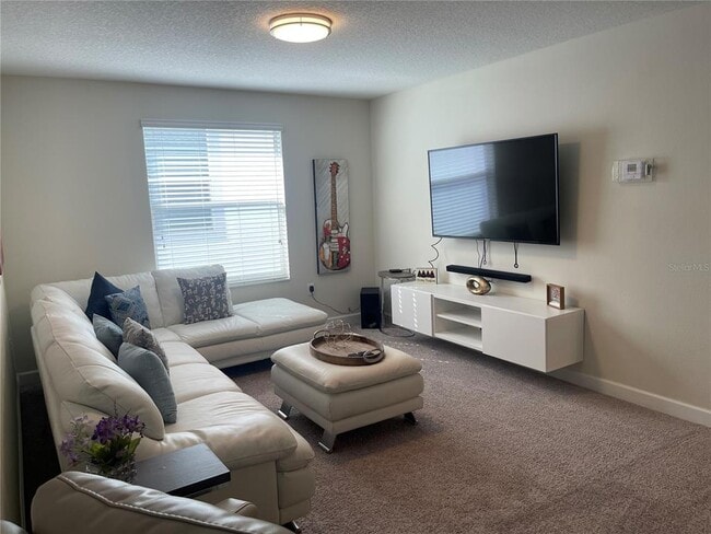 Photo - 1565 Flange Dr