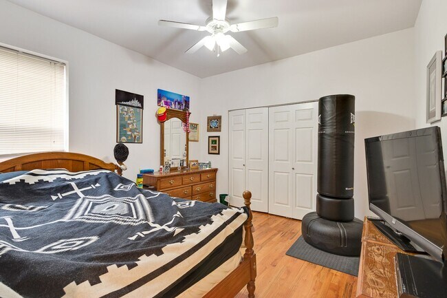 Photo - 1024 N Damen Ave Unit 7