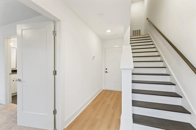 Photo - 608 Markham St