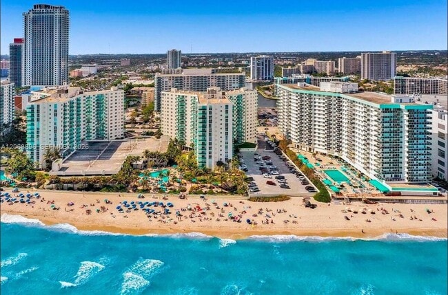 Building Photo - 3901 S Ocean Dr Unit 9B