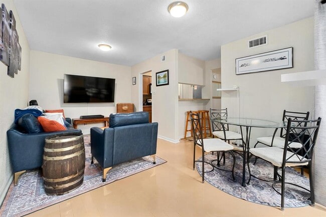 Photo - 3204 Menchaca Rd Unidad 407