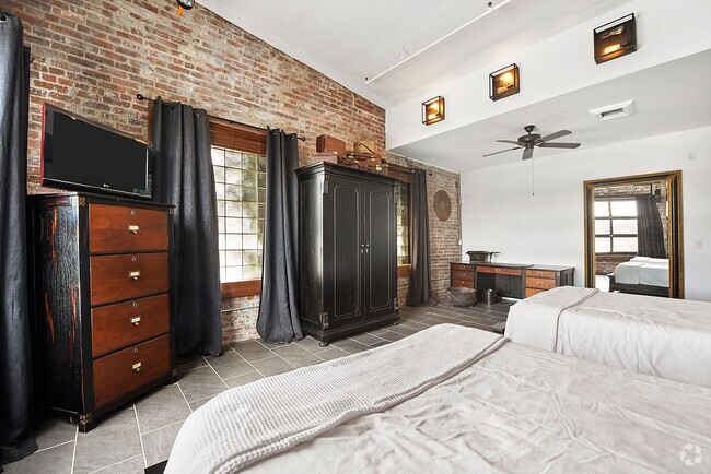 Building Photo - Spectacular, Furnished 3-Bedroom Loft