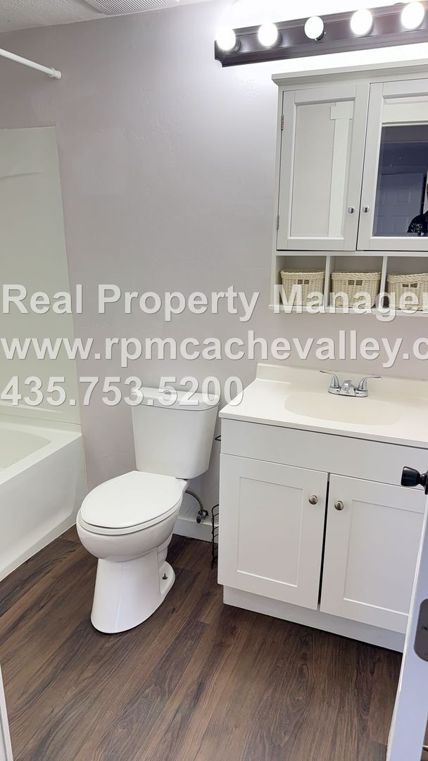 Photo - 61 500 Unidad 61 W 500 N #101