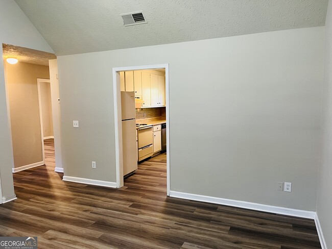 Photo - 10 Fredda Ln
