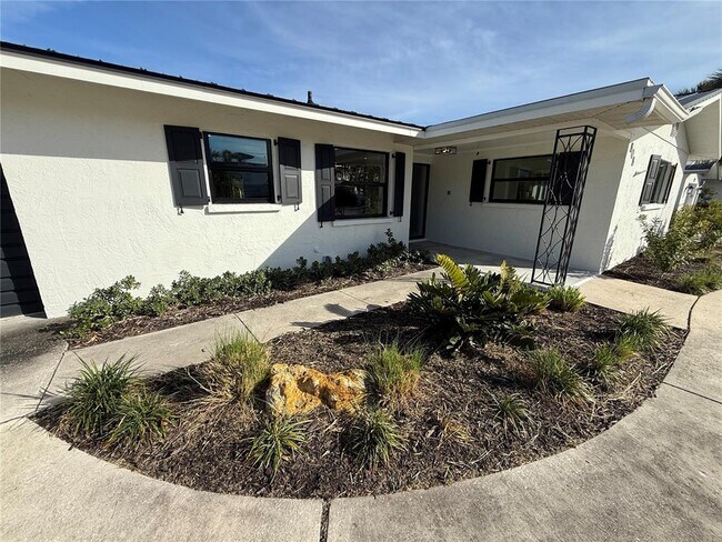 Photo - 808 25th Ave W