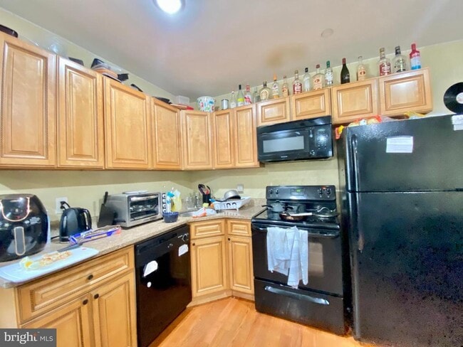 Building Photo - 2014 N 17th St Rental