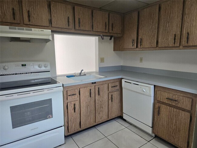 Photo - 2800 NW 56th Ave Unit G301