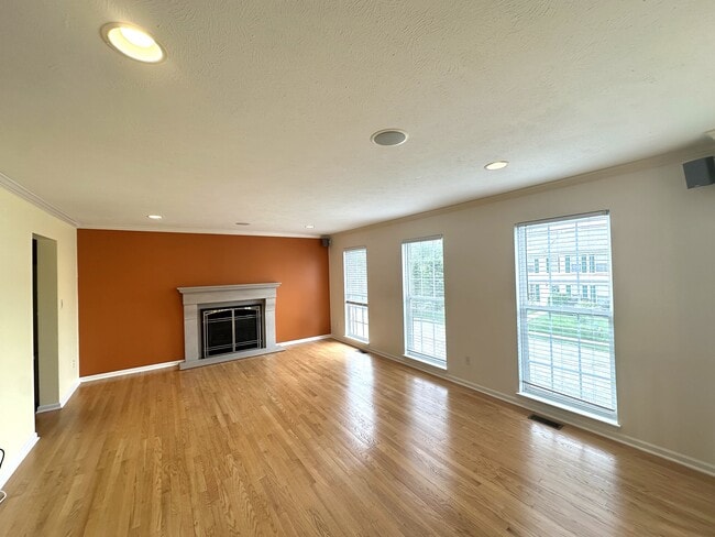 Photo - 189 Blue Grass Cir