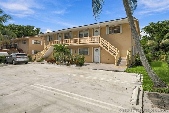 4106 Riverside Dr Unit 1-4