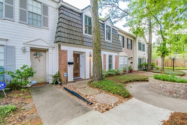 Photo - 1407 Springrock Ln