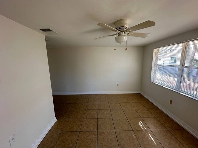 Photo - 445 90th Ave N