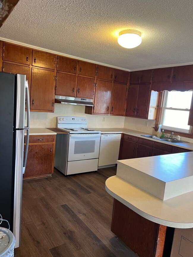 Photo - 169 S Croom Bland Rd