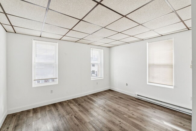 Photo - 2900 Almond St