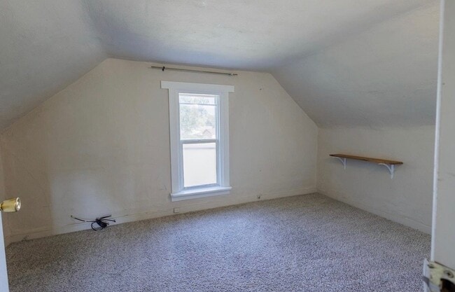 Photo - 724 Haines Ave