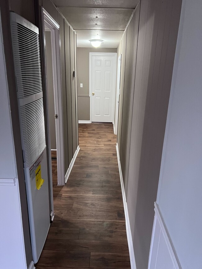 Photo - 750 Silent Valley Rd