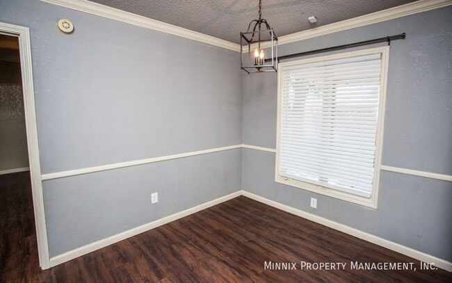 Photo - 5712 63rd St