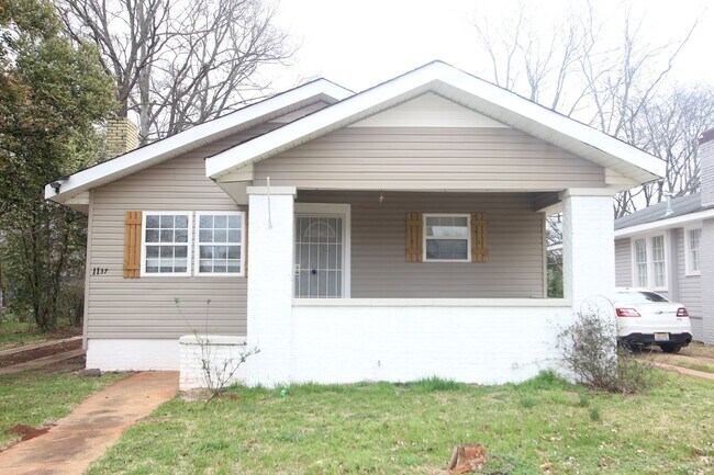 Building Photo - New On The Market and Newly Renovated!! Better Hurry!!