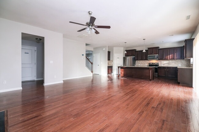 Photo - 65 Davelyn Ct