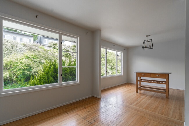 Photo - 127 Starview Way