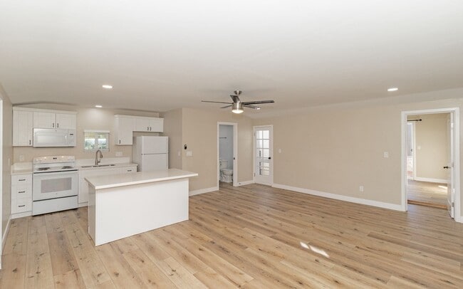 Recently Remodeled Home in Vista! - Recently Remodeled Home in Vista!