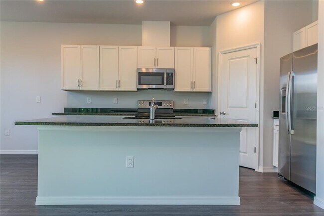 Photo - 1348 Palau St SE