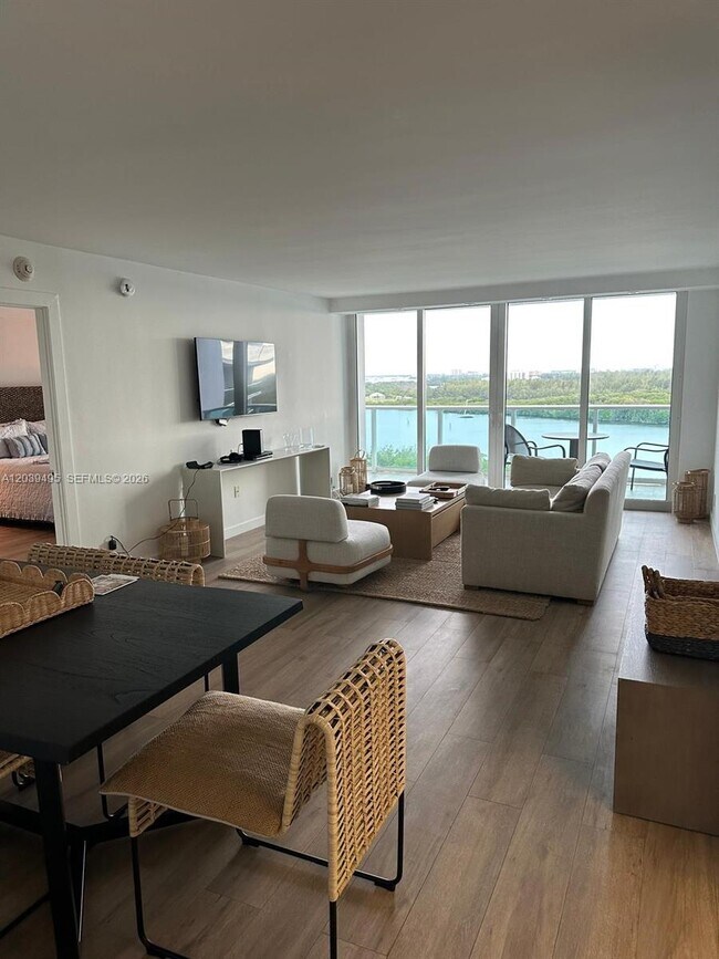 Photo - 100 Bayview Dr Unit 1521