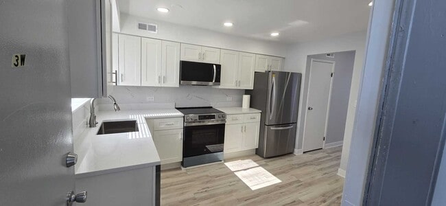 Photo - 9405 Bay Colony Dr