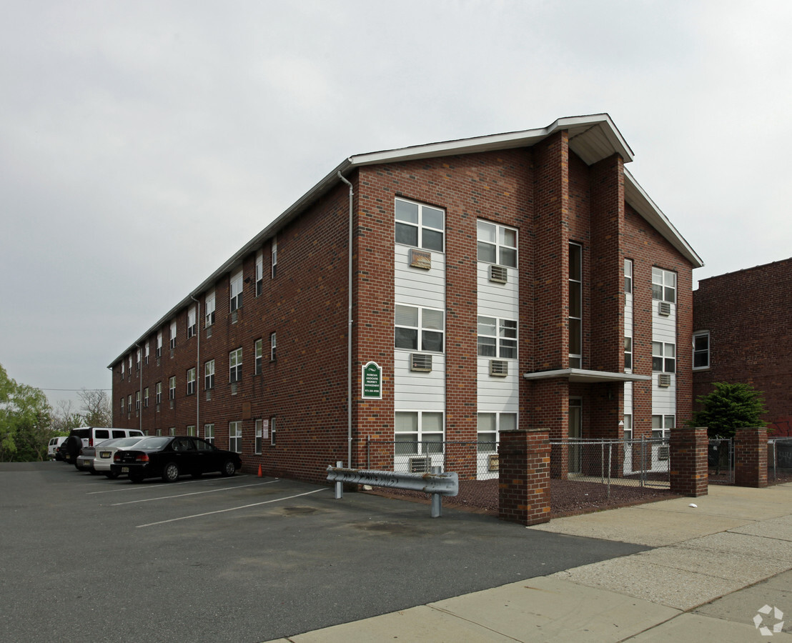 Photo - Washington Heights Apartments
