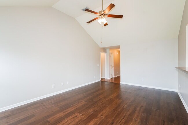 Photo - 7029 Nickalus Way