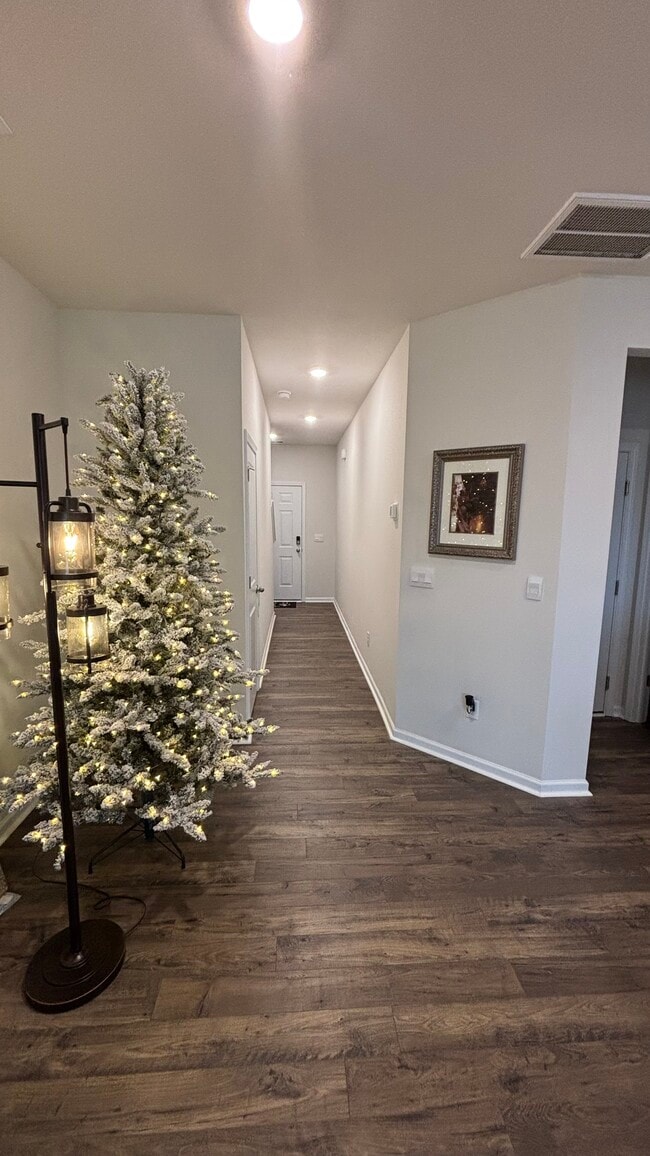 Photo - 325 Chapelwood Way